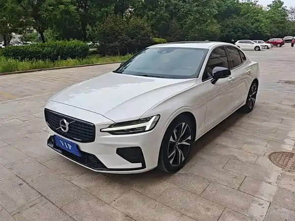 Volvo S60 2021