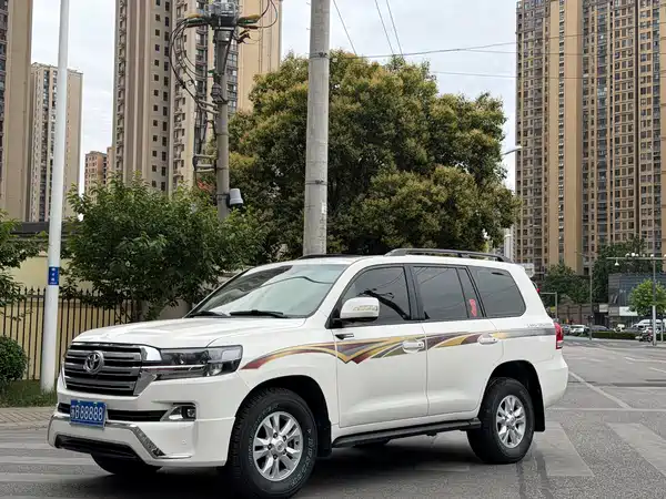 Toyota Land Cruiser 2010