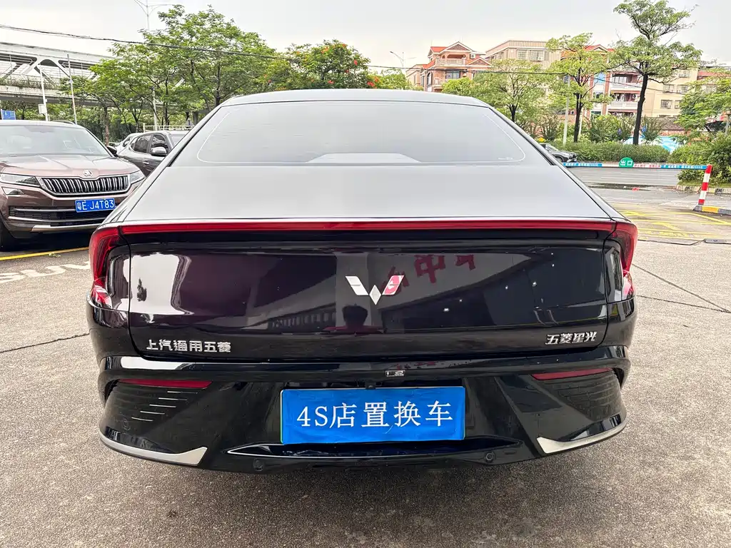 Wuling Starlight 2024