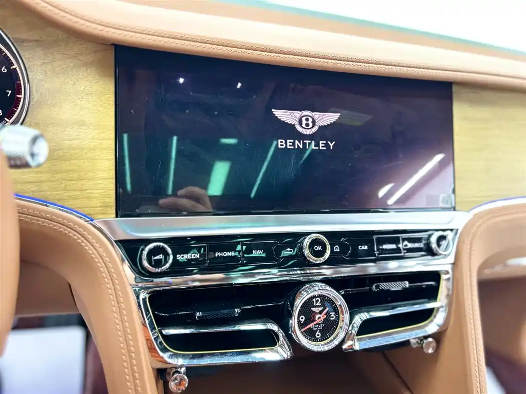 Bentley Flying Spur 2022 — фото 15