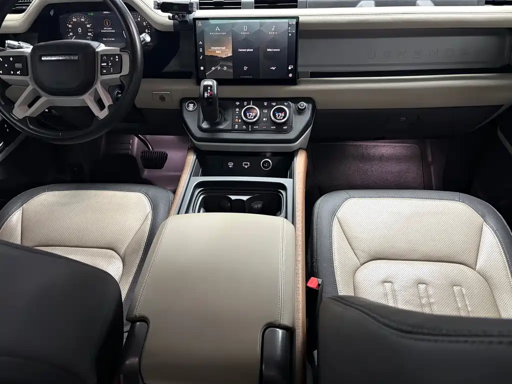 Land Rover Defender 2022 — фото 6
