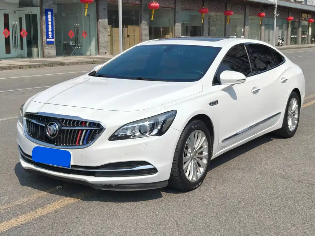Buick LaCrosse 2017 — фото 1