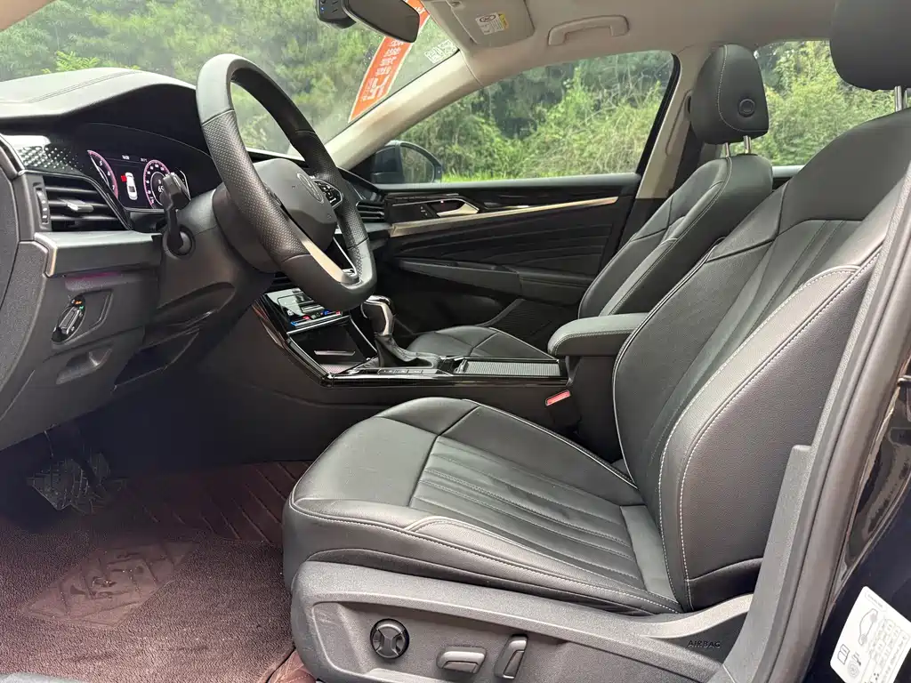Volkswagen Passat 2023