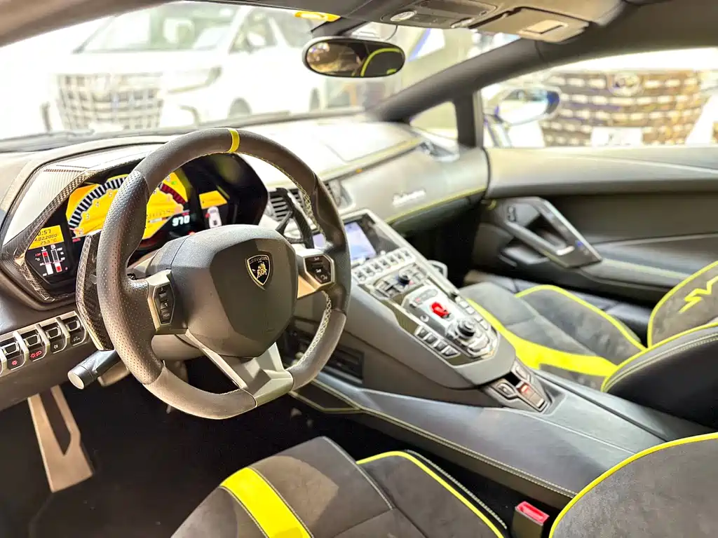 Lamborghini Aventador 2013 — фото 7