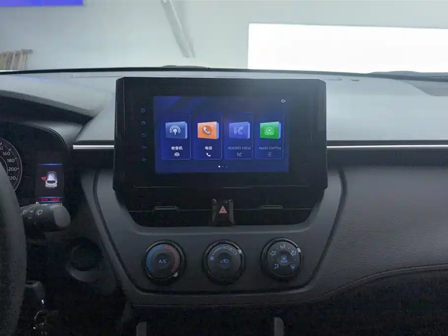 Toyota Corolla Cross 2023 — фото 13