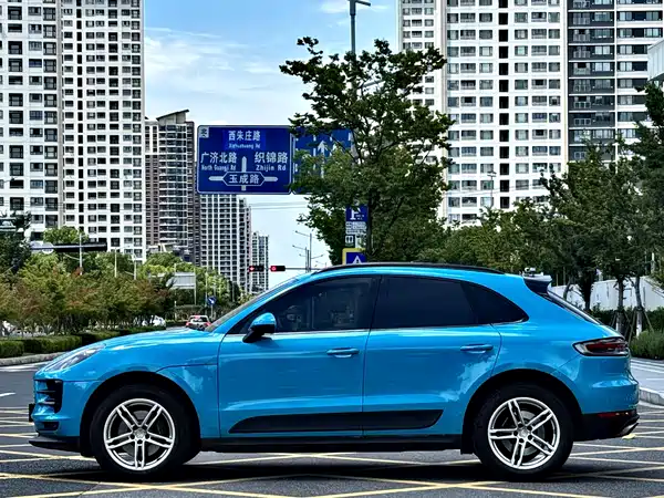 Porsche Macan 2021