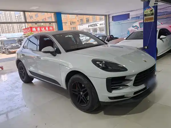 Porsche Macan 2020