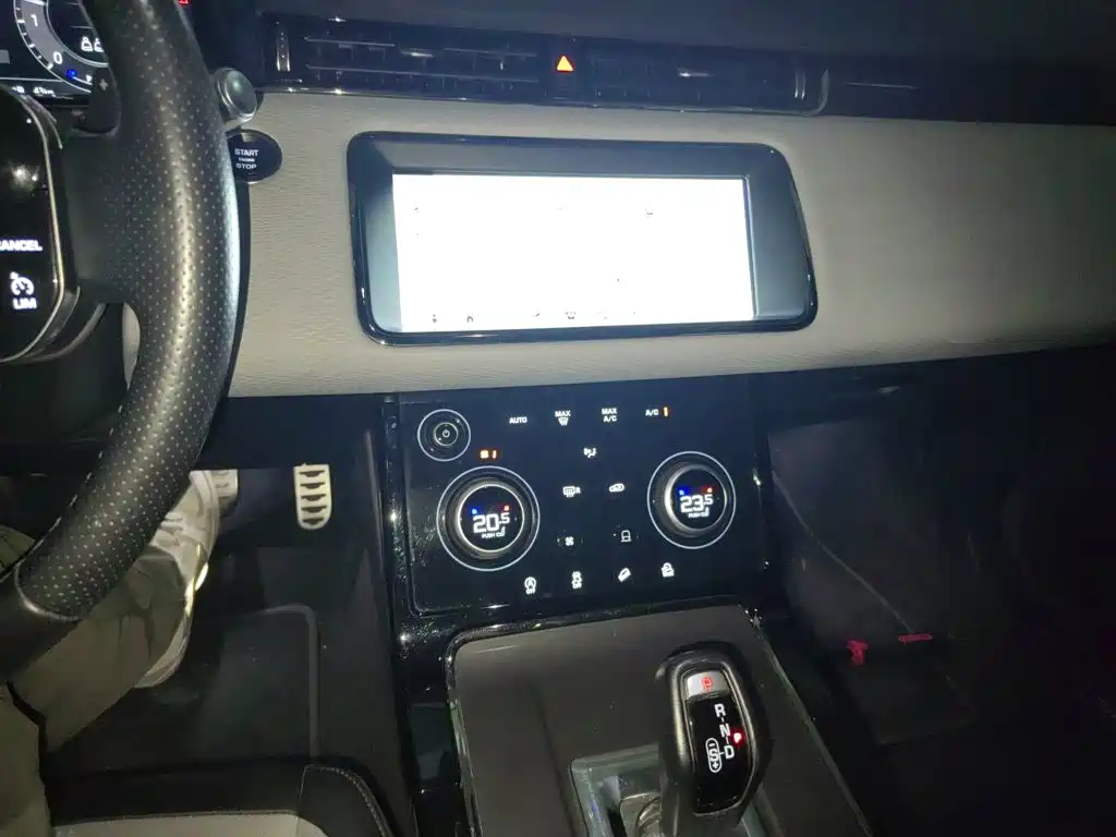 Land Rover Evoque 2020 — фото 20