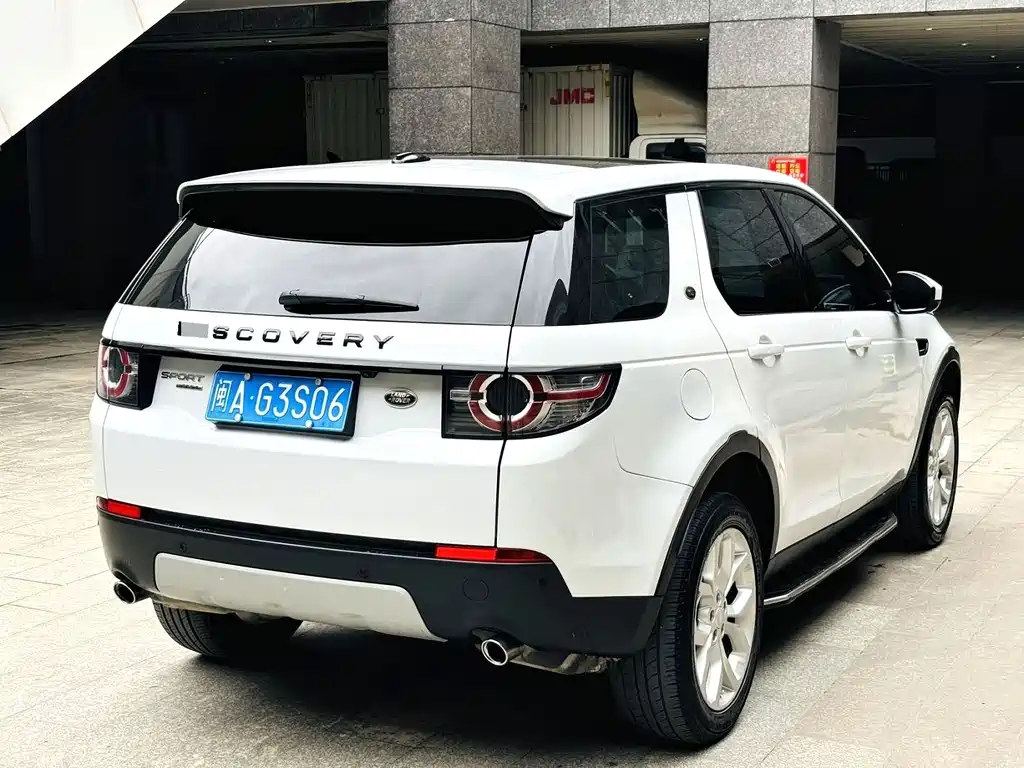 Land Rover Discovery Sport 2016 — фото 7