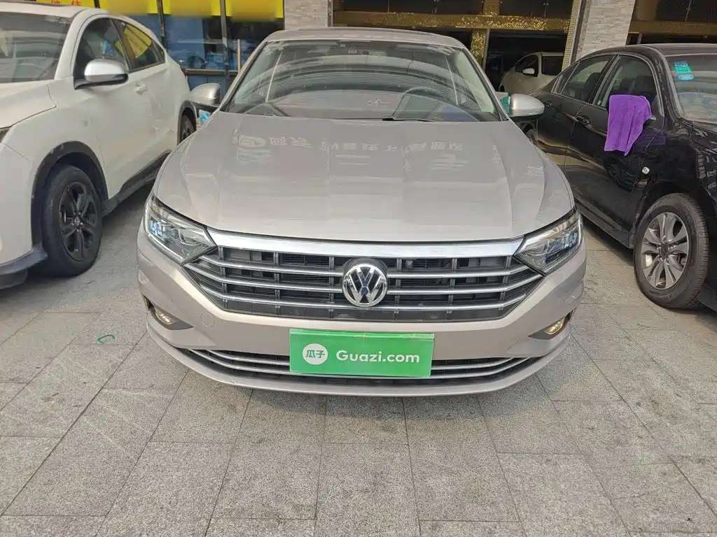 Volkswagen Sagitar 2022