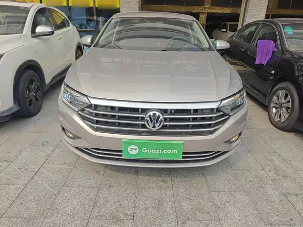 Volkswagen Sagitar 2022