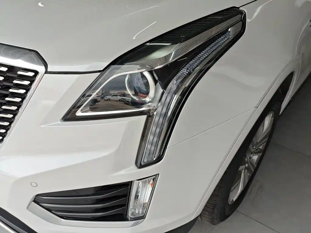 Cadillac XT5 2019 — фото 18