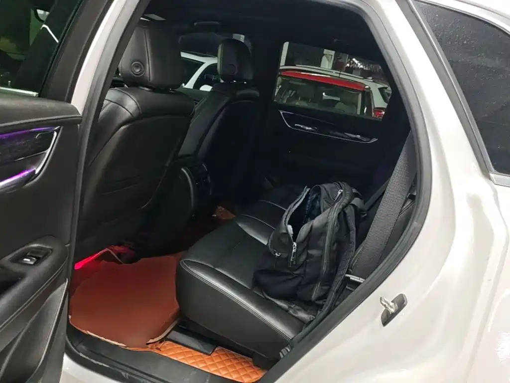 Cadillac XT5 2020 — фото 17