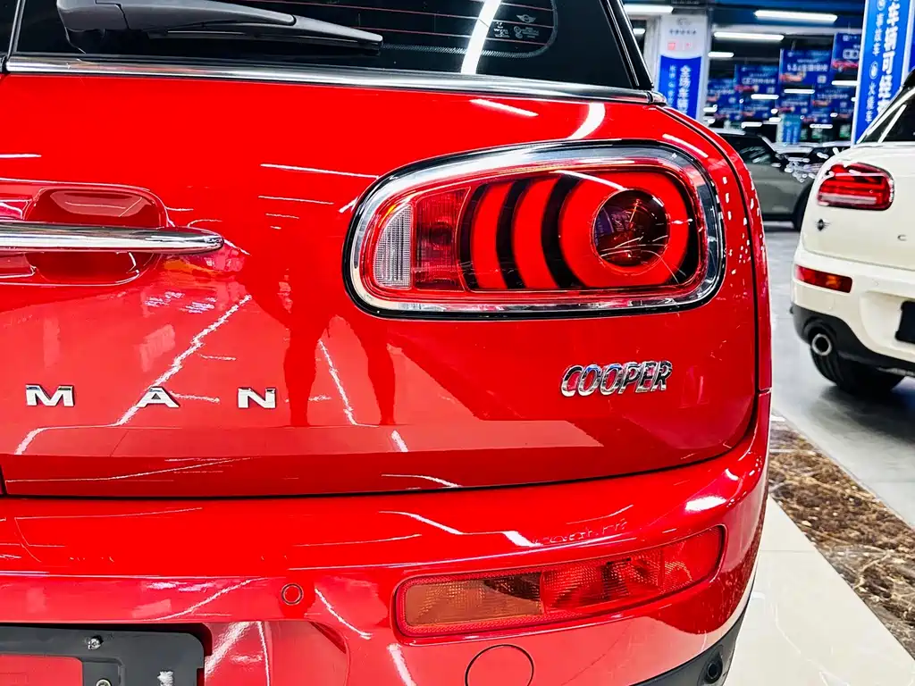 MINI Clubman 2018 — фото 10