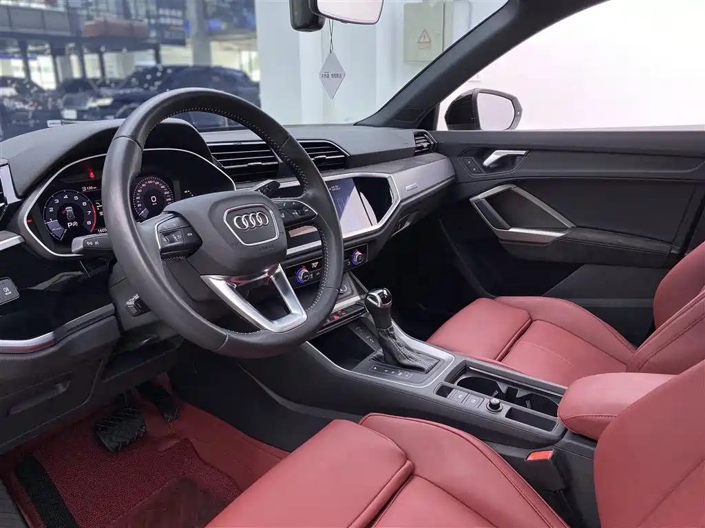 Audi Q3 2021