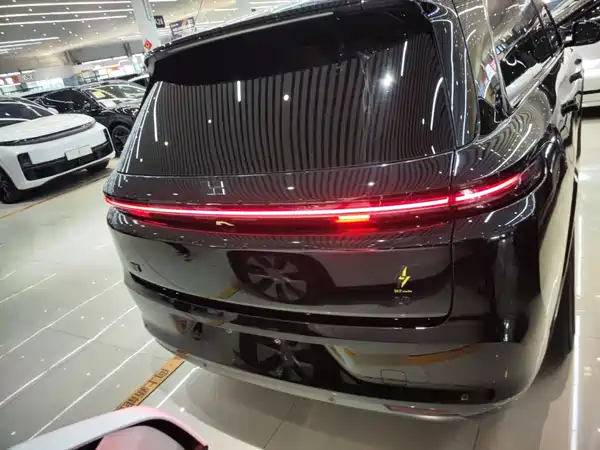 Li Auto L8 2023