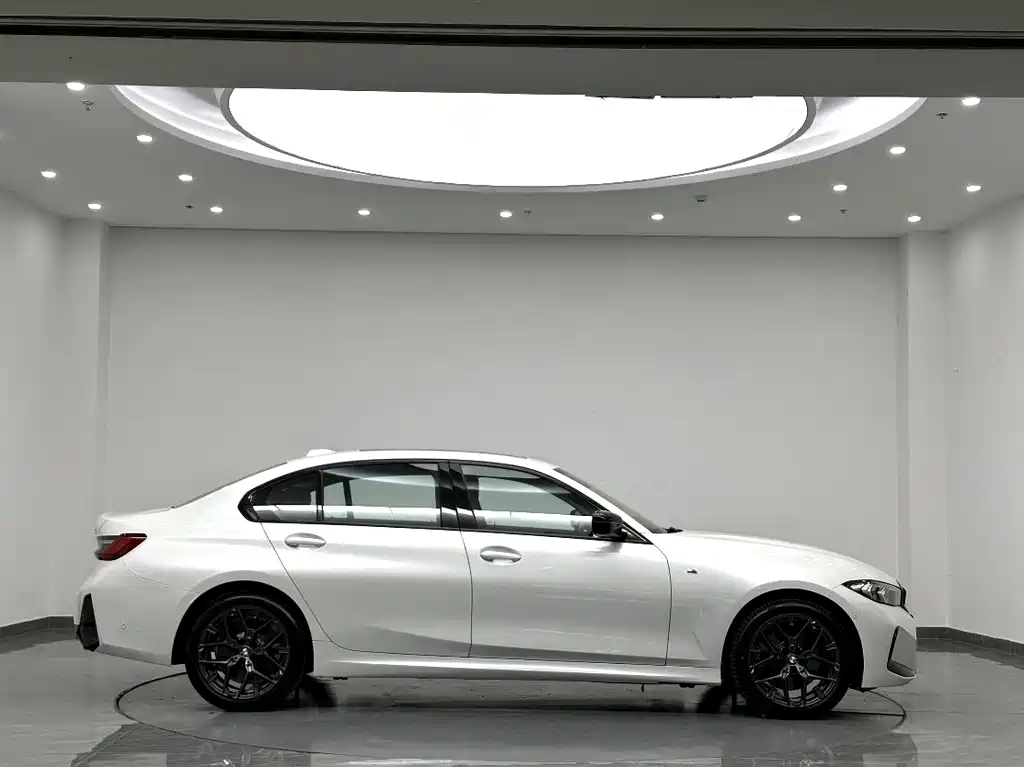 BMW 3 Series 2024