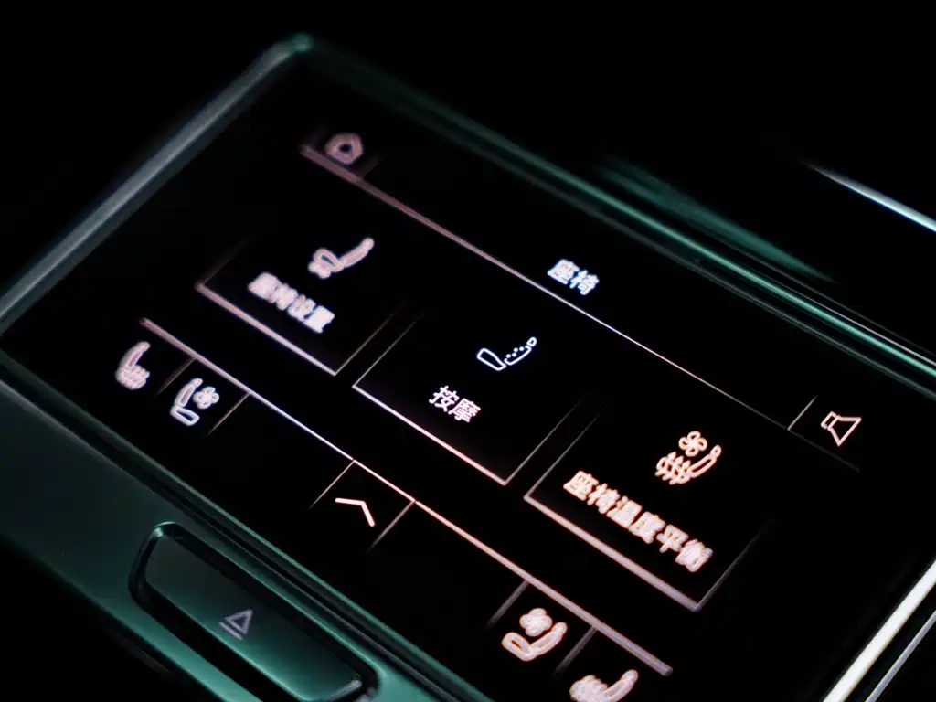 Audi S8 2021 — фото 48