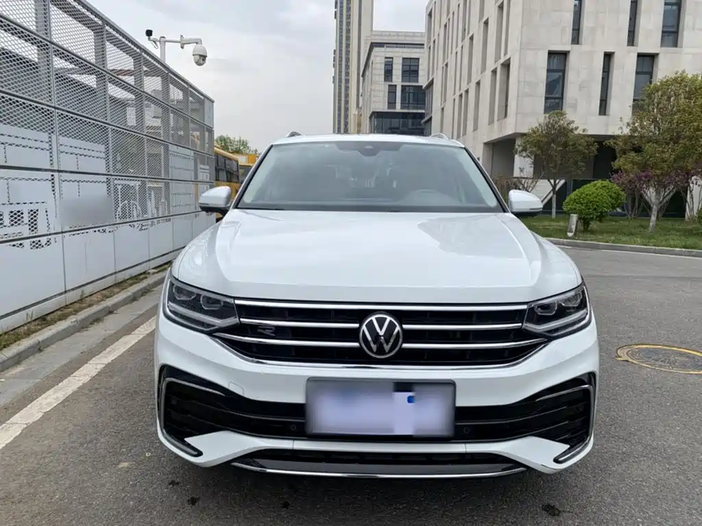 Volkswagen Tiguan L 2023