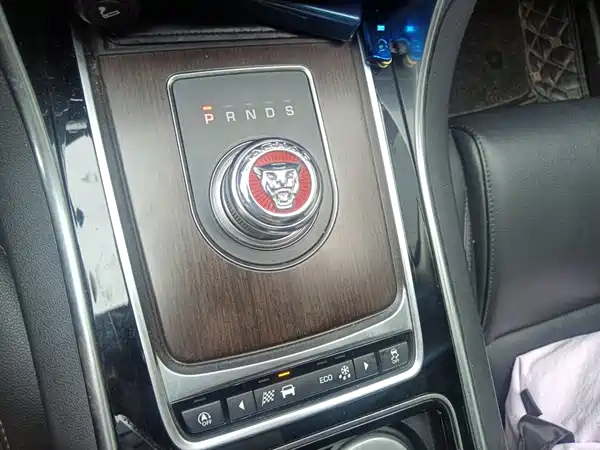 Jaguar XFL 2020