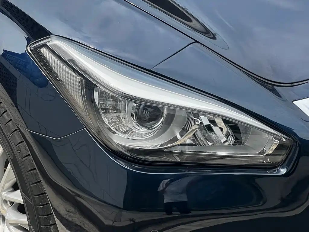 Infiniti Q70 2016 — фото 7