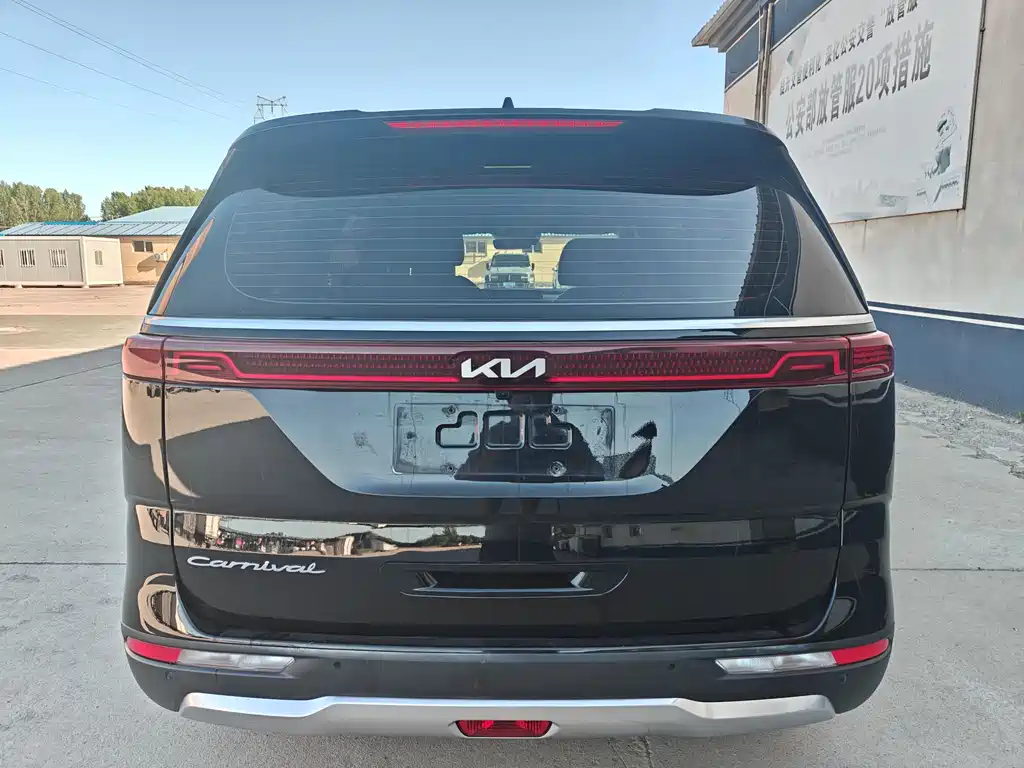 Kia Carnival 2021 — фото 5