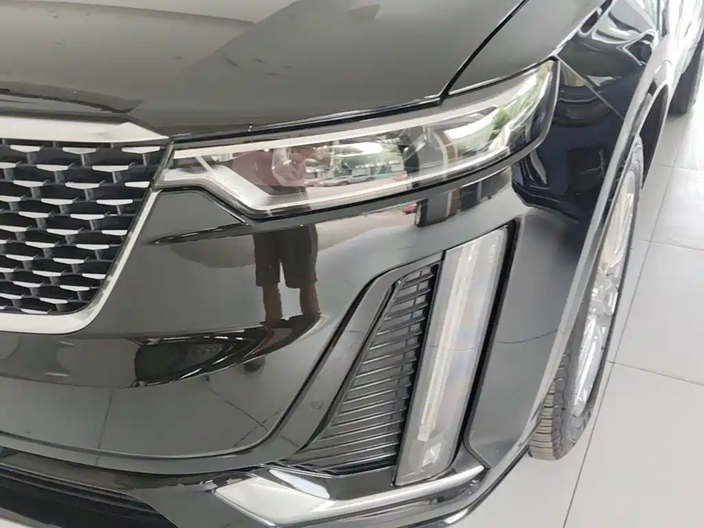 Cadillac XT6 2021 — фото 24
