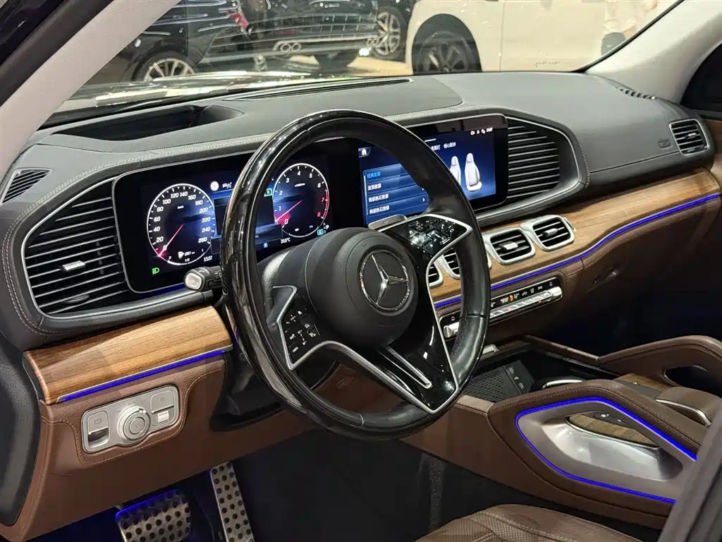 Mercedes-Benz GLS 2024 — фото 11