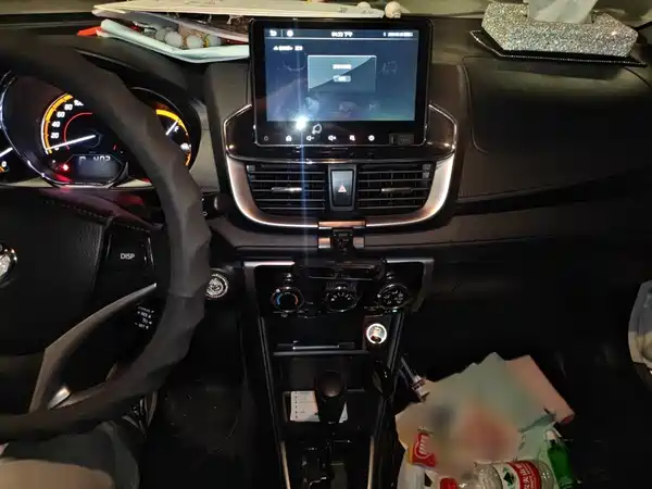 Toyota Yaris L 2021