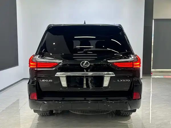 Lexus LX 2016