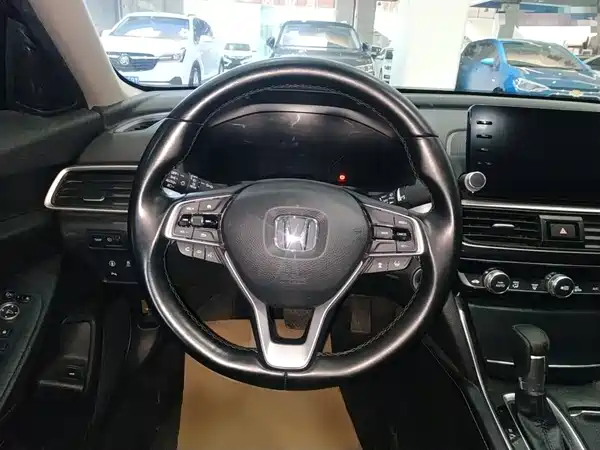 Honda Inspire 2020