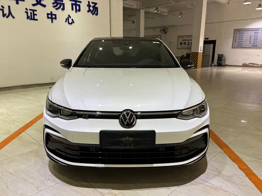 Volkswagen Golf 2022