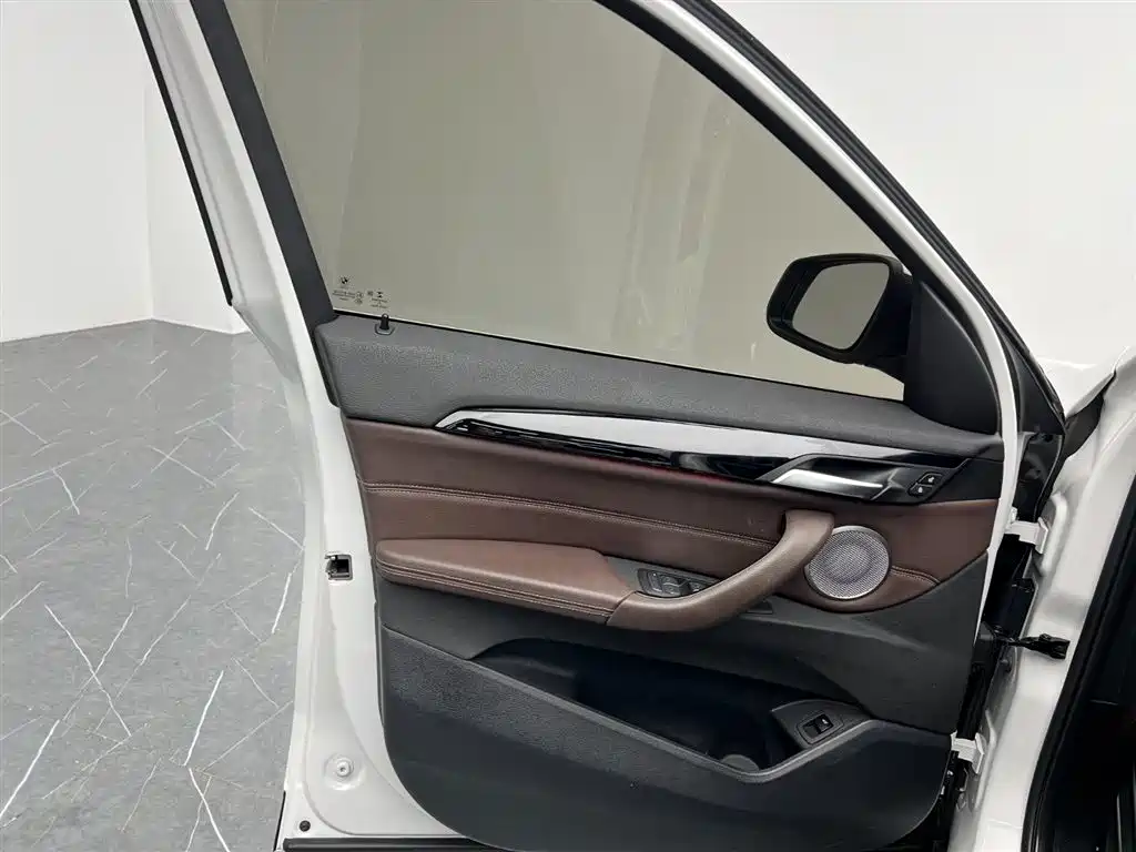 BMW X1 2022 — фото 12