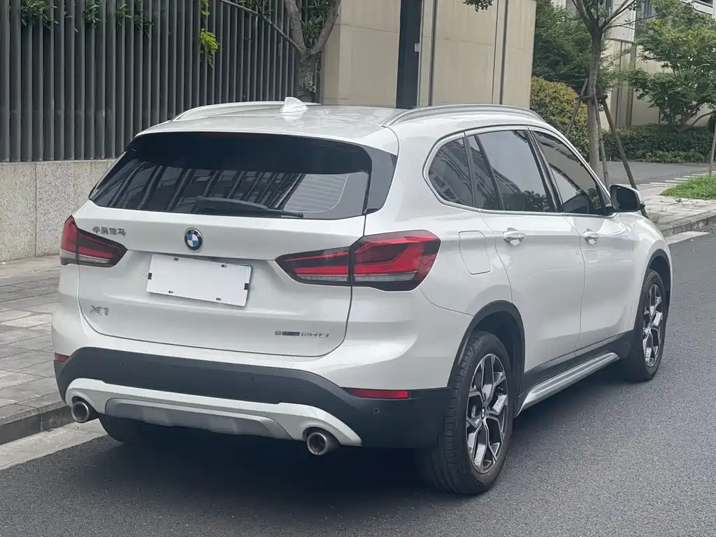 BMW X1 2022 — фото 5
