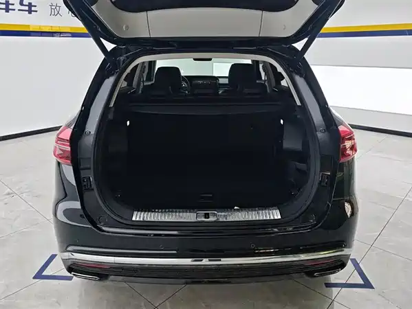 Hongqi HS5 2022