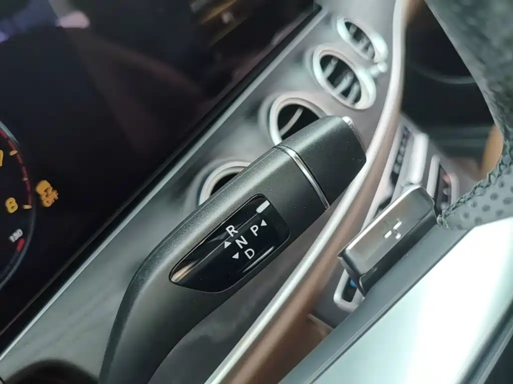 Mercedes-Benz E-Class 2021 — фото 14