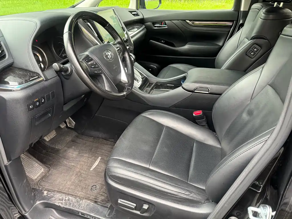 Toyota Vellfire 2021 — фото 10
