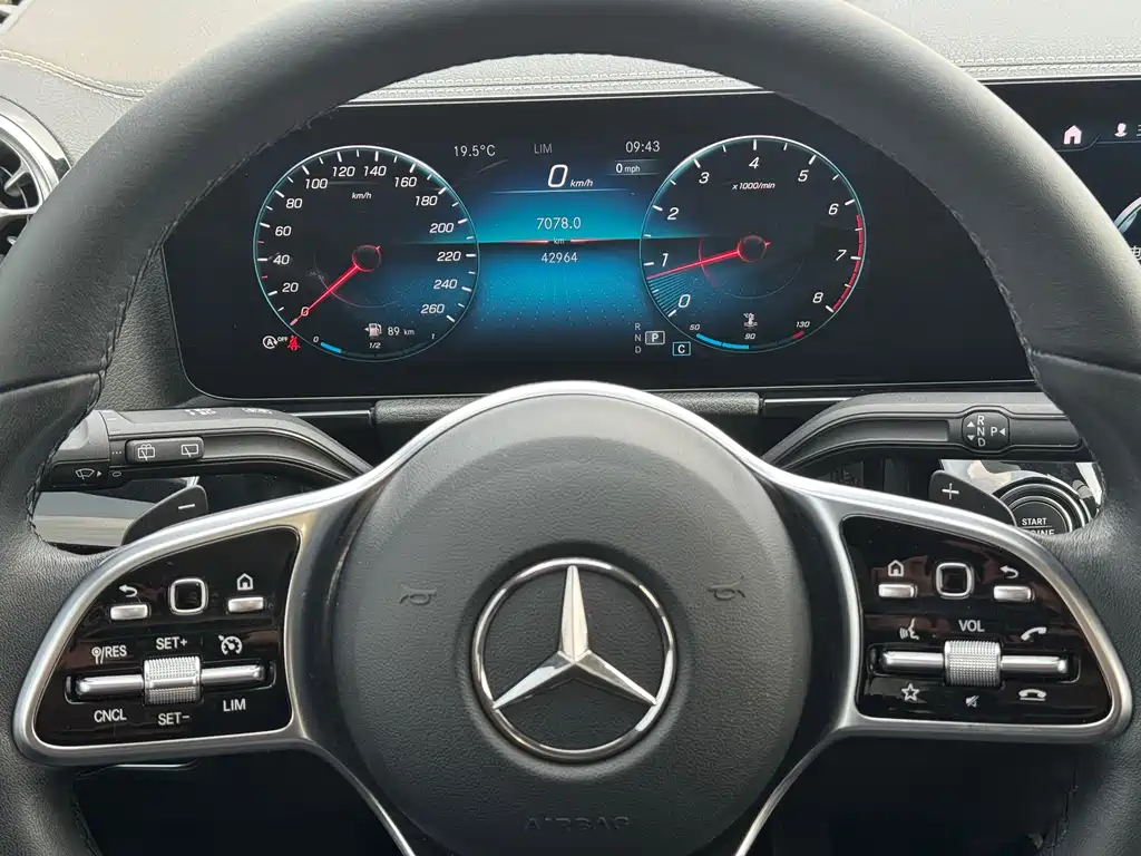 Mercedes-Benz GLA 2021 — фото 4