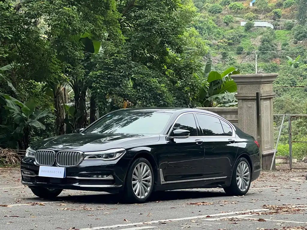 BMW 7 Series 2016 — фото 1