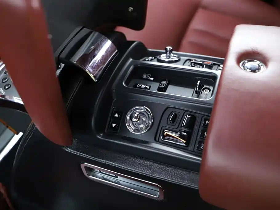 Rolls-Royce Phantom 2012 — фото 18