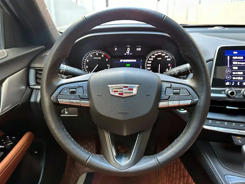 Cadillac CT4 2021 — фото 12