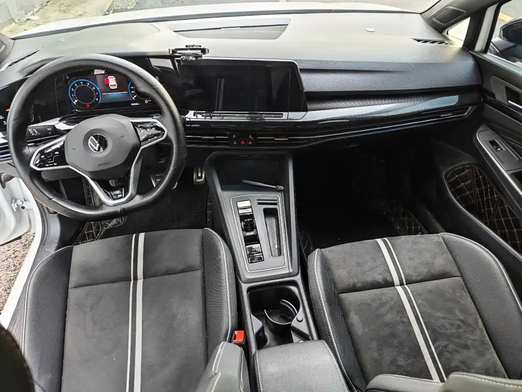 Volkswagen Golf 2022