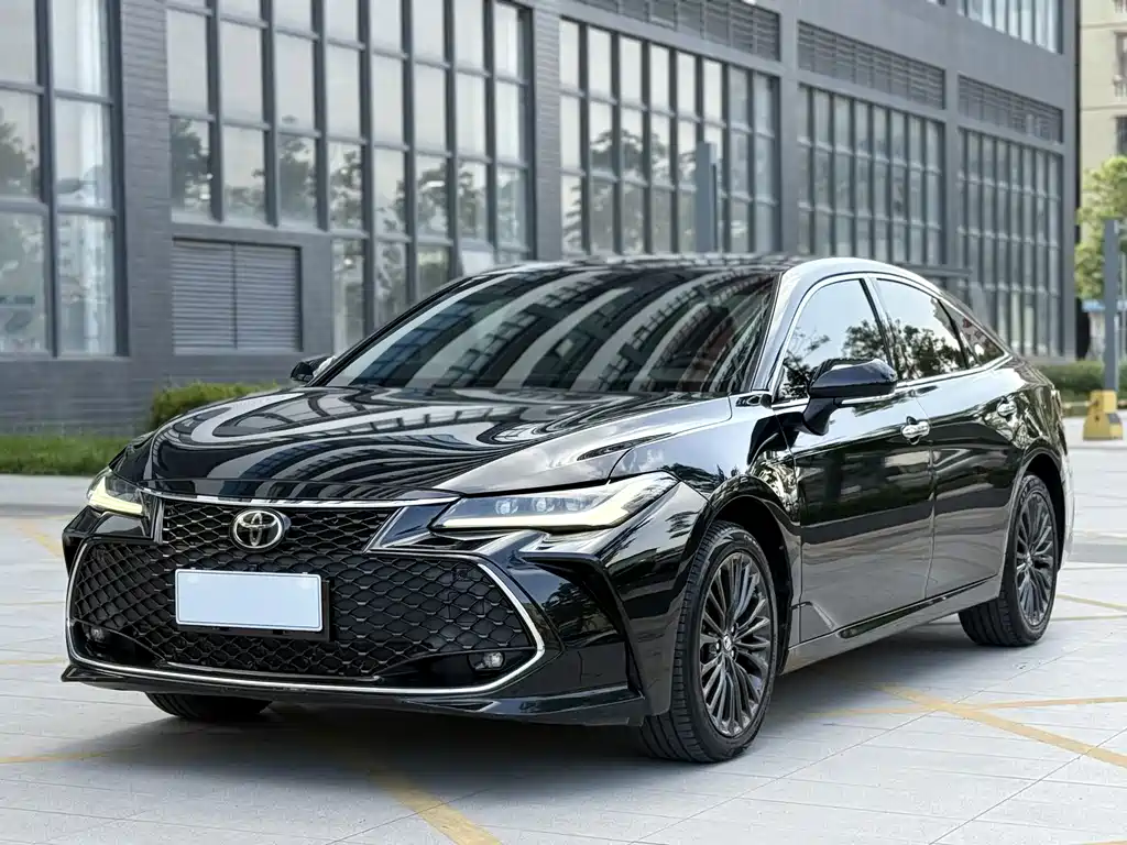 Toyota Avalon 2023 — фото 2