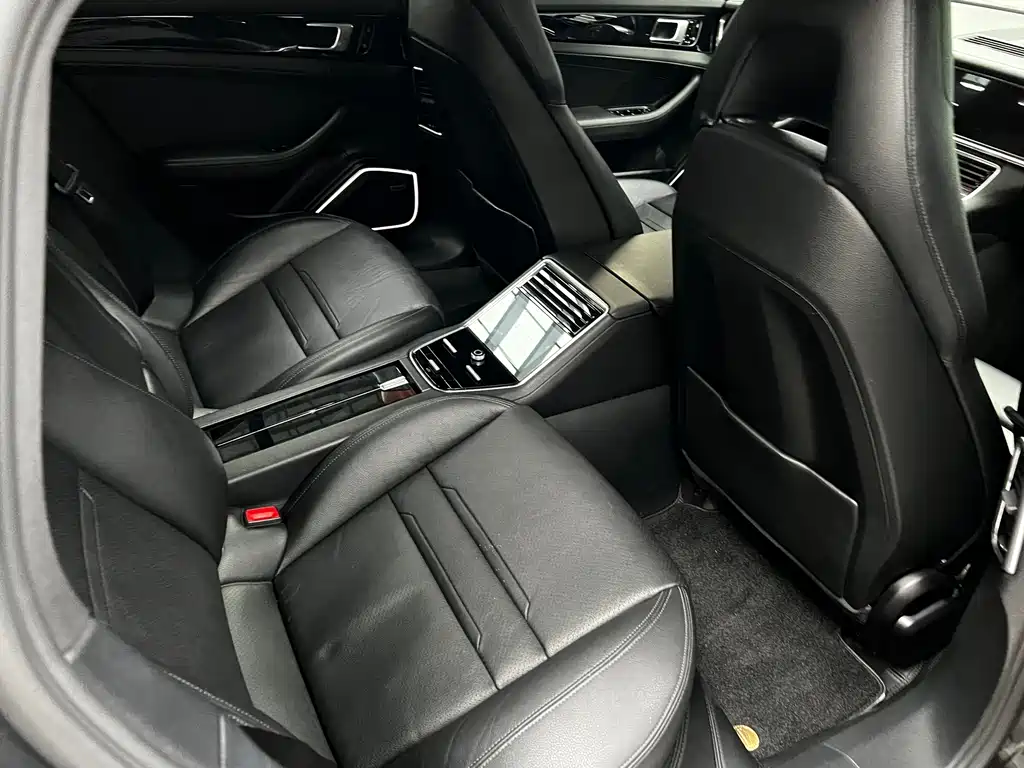 Porsche Panamera 2020 — фото 18
