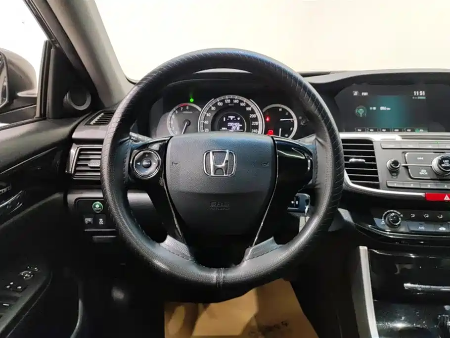 Honda Accord 2019 — фото 15