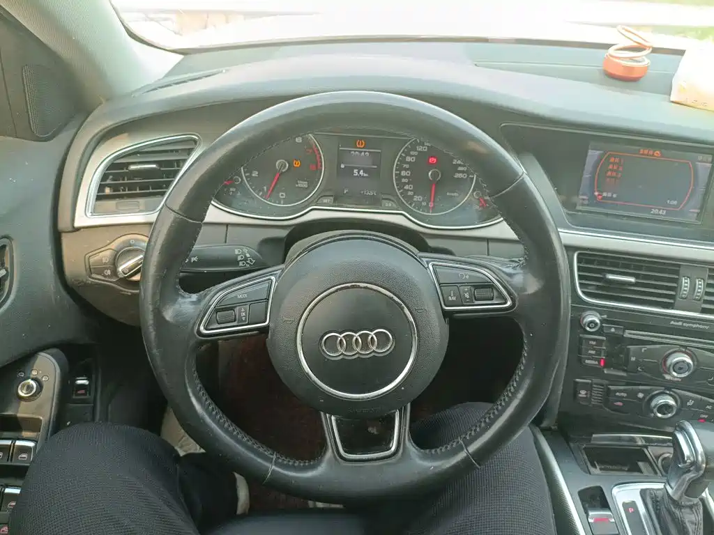 Audi A4L 2014