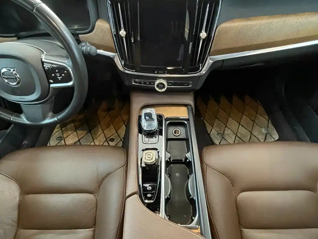 Volvo S90 2022 — фото 15