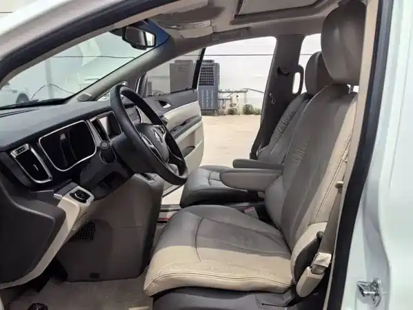 Buick GL8 2013