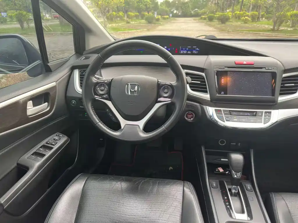 Honda Jade 2015 — фото 6