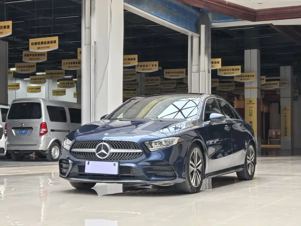 Mercedes-Benz A-Class 2019 — фото 1